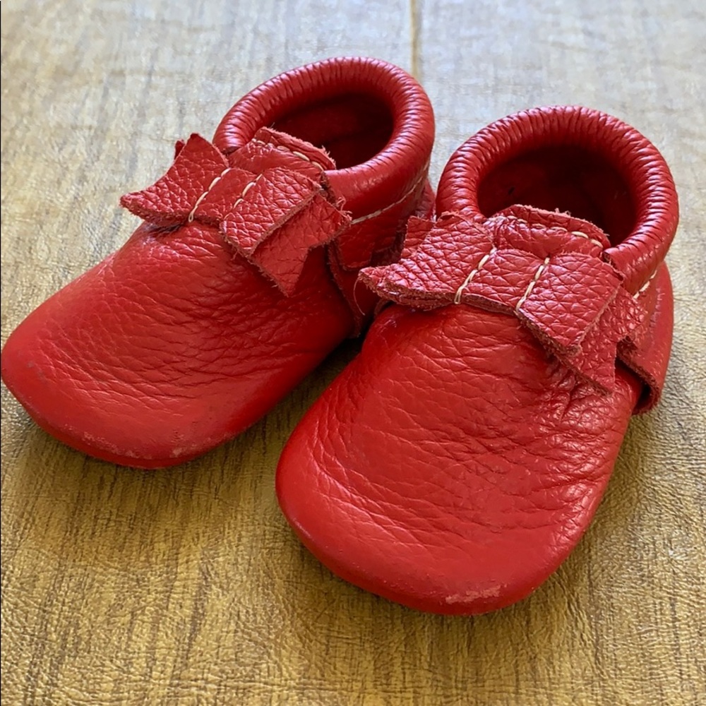 Freshly Picked Santa Baby Bow Mocc Mini Sole